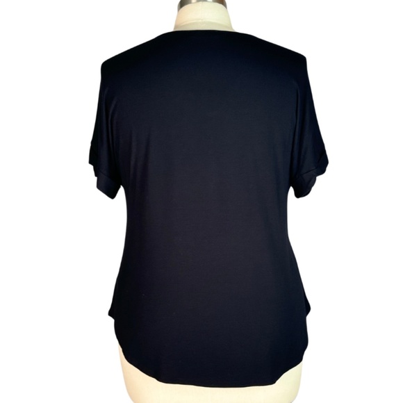 Zenana Womens Plus Size Black V-Neck T-Shirt with Drop Shoulder, Size 1X and 2X - Picture 5 of 7